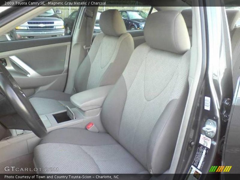 Magnetic Gray Metallic / Charcoal 2009 Toyota Camry SE