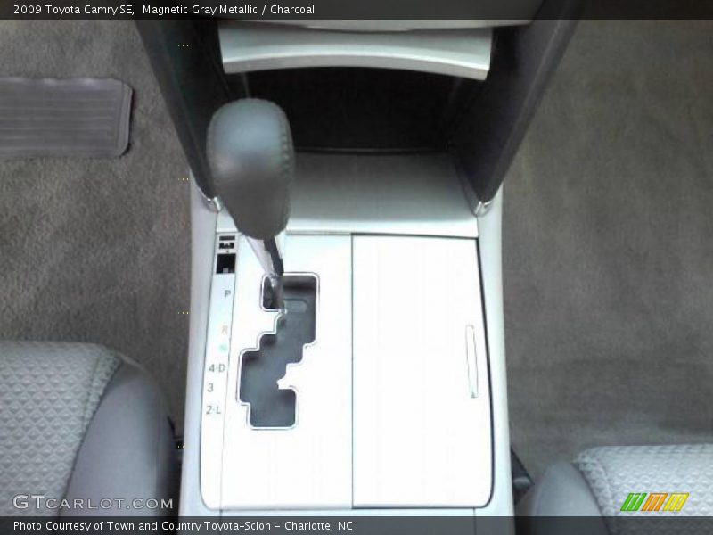 Magnetic Gray Metallic / Charcoal 2009 Toyota Camry SE