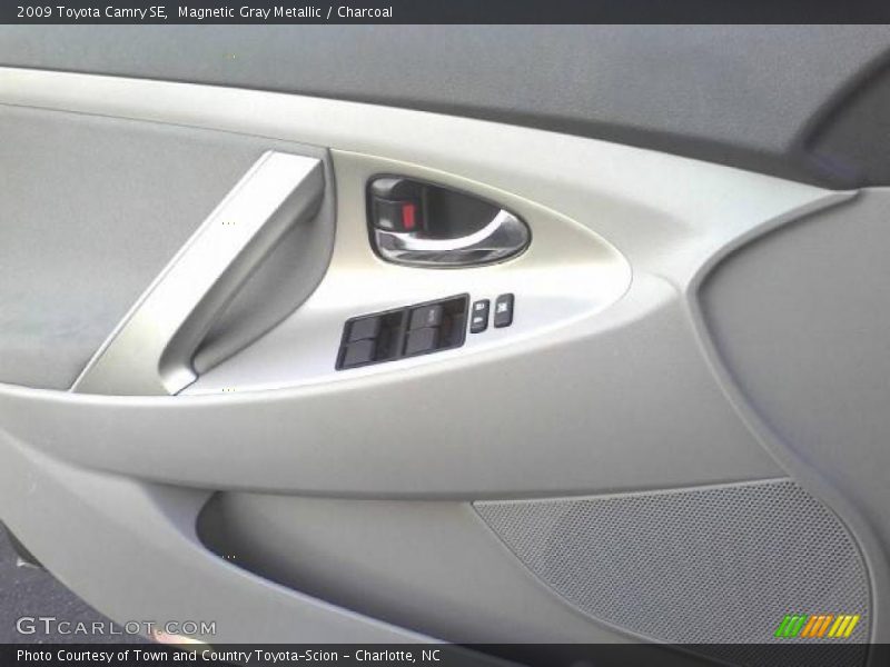 Magnetic Gray Metallic / Charcoal 2009 Toyota Camry SE