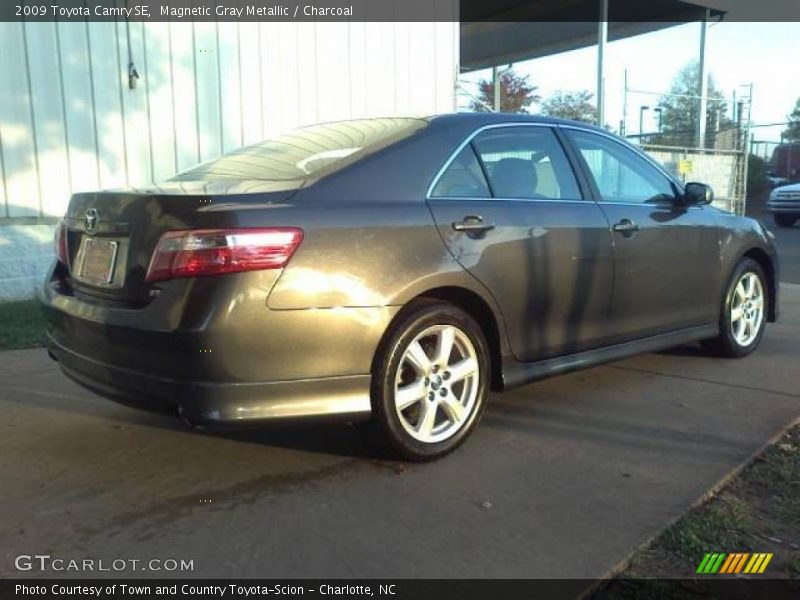 Magnetic Gray Metallic / Charcoal 2009 Toyota Camry SE