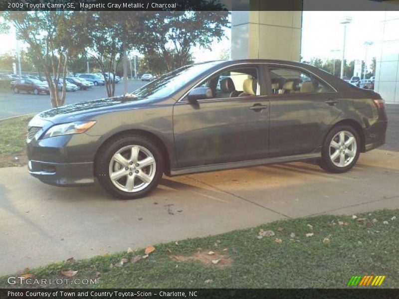 Magnetic Gray Metallic / Charcoal 2009 Toyota Camry SE