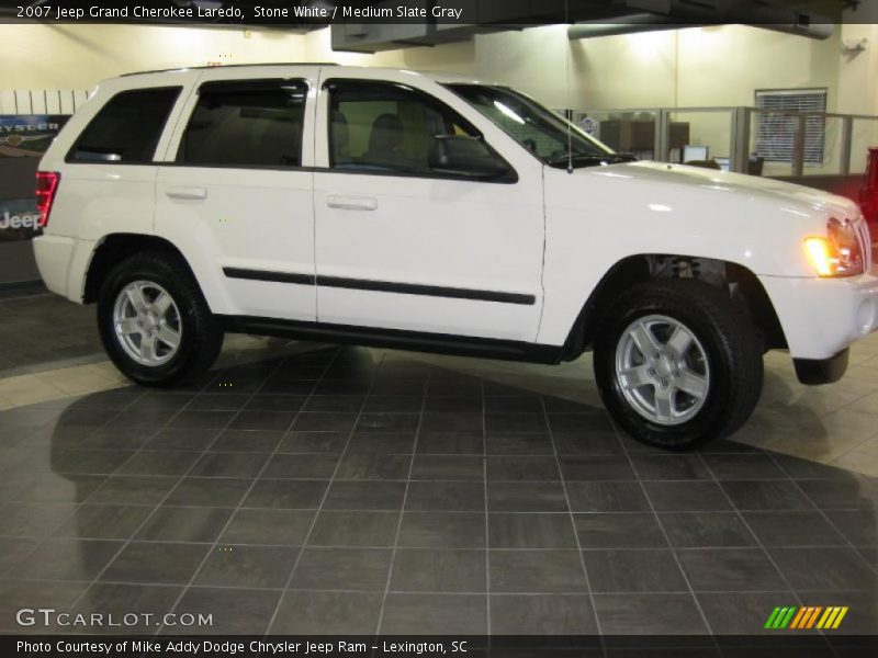 Stone White / Medium Slate Gray 2007 Jeep Grand Cherokee Laredo