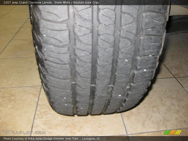 Stone White / Medium Slate Gray 2007 Jeep Grand Cherokee Laredo