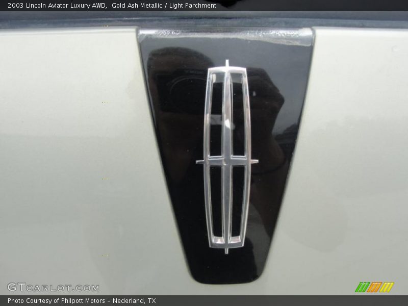  2003 Aviator Luxury AWD Logo