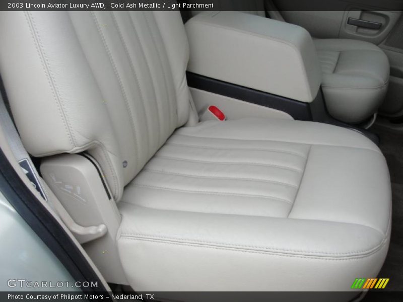  2003 Aviator Luxury AWD Light Parchment Interior