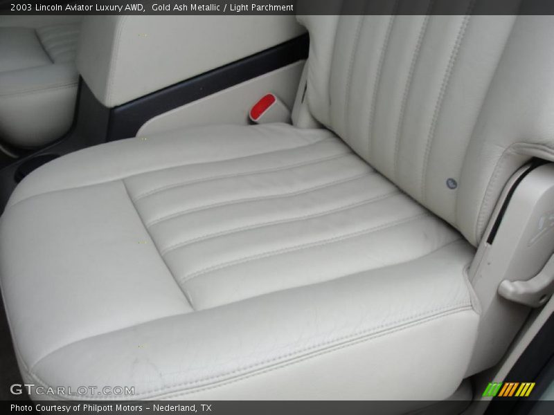  2003 Aviator Luxury AWD Light Parchment Interior