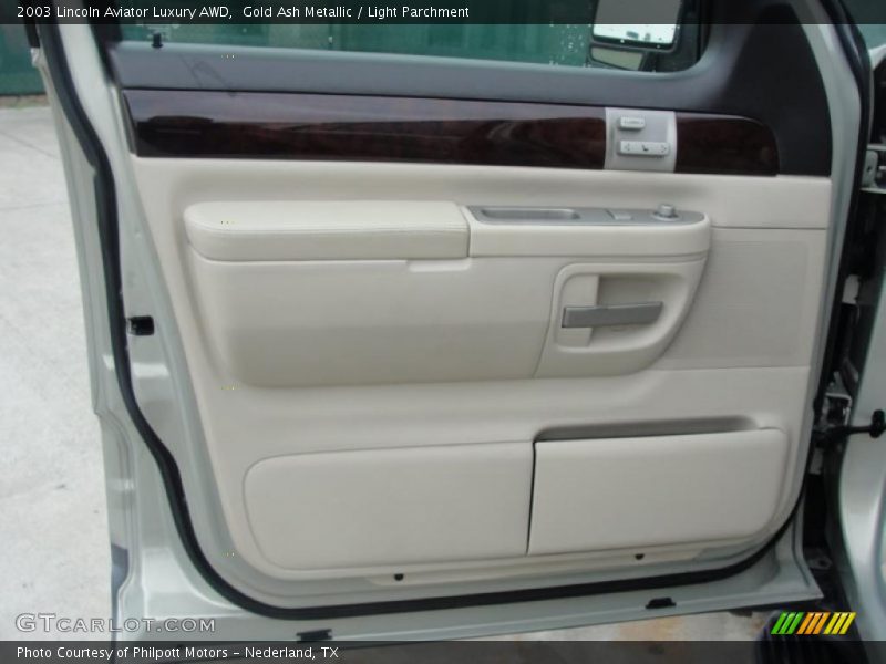 Door Panel of 2003 Aviator Luxury AWD