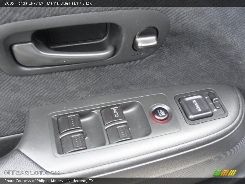 Controls of 2005 CR-V LX