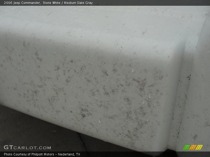 Stone White / Medium Slate Gray 2006 Jeep Commander