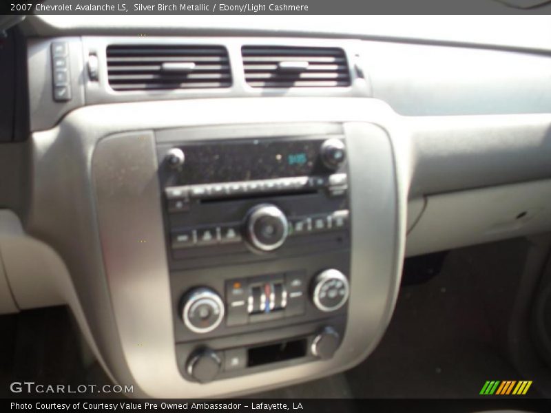 Silver Birch Metallic / Ebony/Light Cashmere 2007 Chevrolet Avalanche LS
