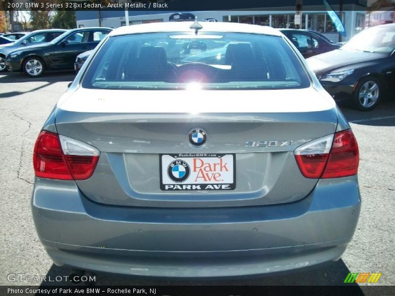 Arctic Metallic / Black 2007 BMW 3 Series 328xi Sedan