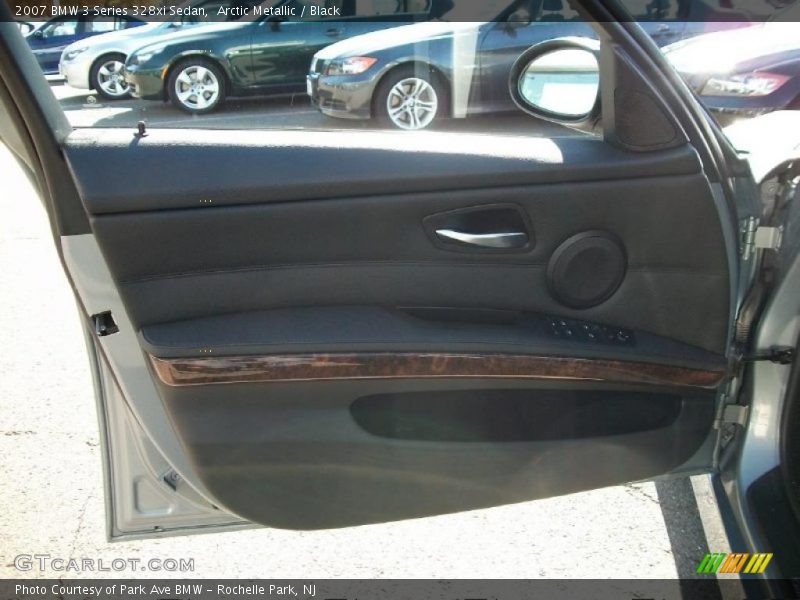 Arctic Metallic / Black 2007 BMW 3 Series 328xi Sedan