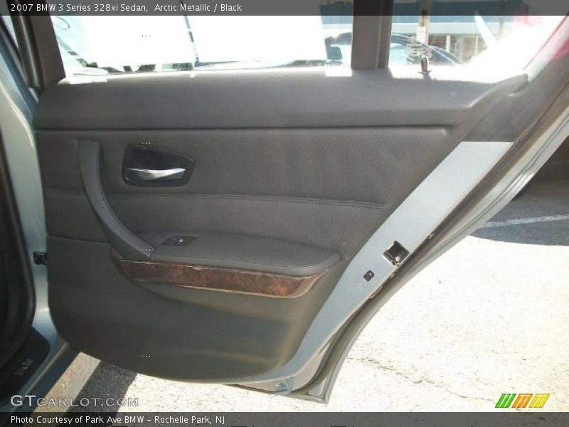 Arctic Metallic / Black 2007 BMW 3 Series 328xi Sedan