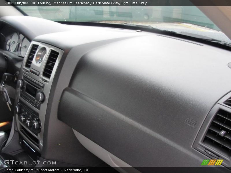 Magnesium Pearlcoat / Dark Slate Gray/Light Slate Gray 2006 Chrysler 300 Touring