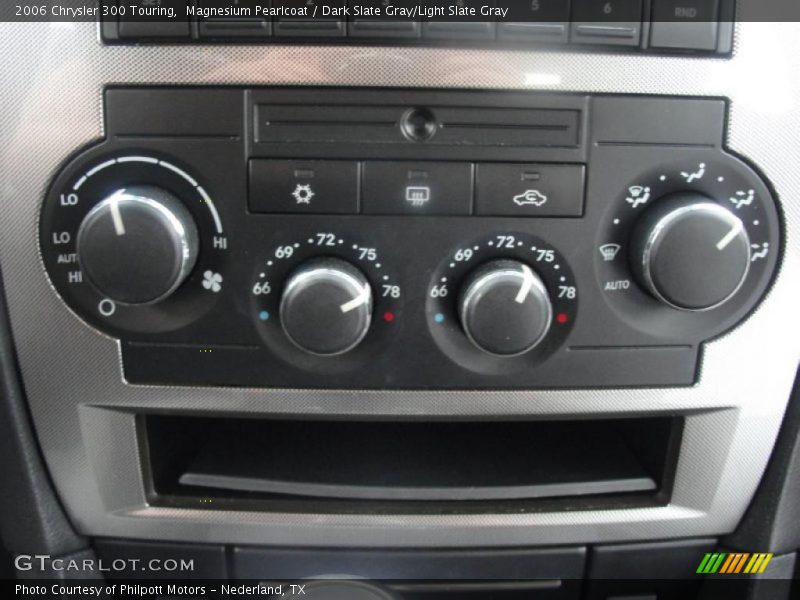 Magnesium Pearlcoat / Dark Slate Gray/Light Slate Gray 2006 Chrysler 300 Touring