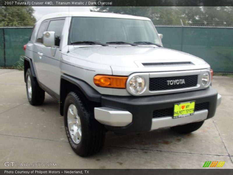 Titanium Metallic / Dark Charcoal 2007 Toyota FJ Cruiser 4WD