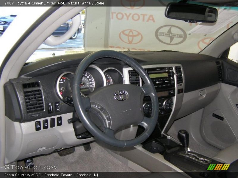 Dashboard of 2007 4Runner Limited 4x4