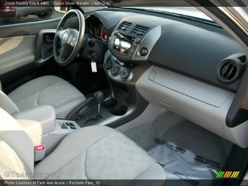 Classic Silver Metallic / Ash Gray 2009 Toyota RAV4 4WD