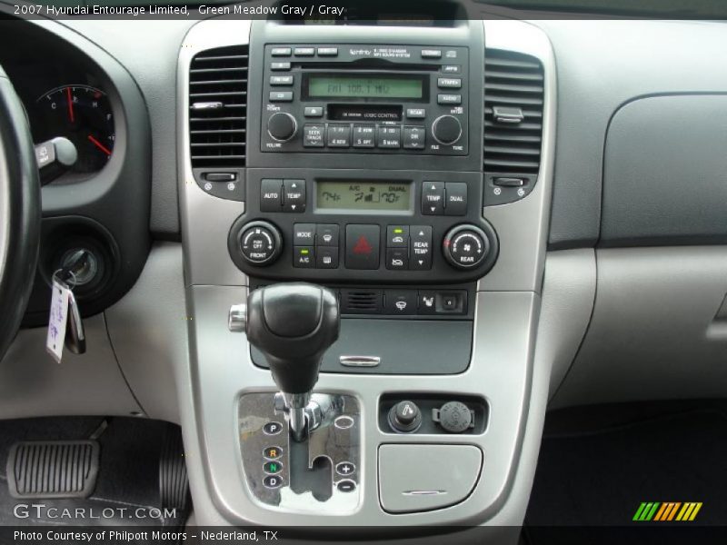 Green Meadow Gray / Gray 2007 Hyundai Entourage Limited