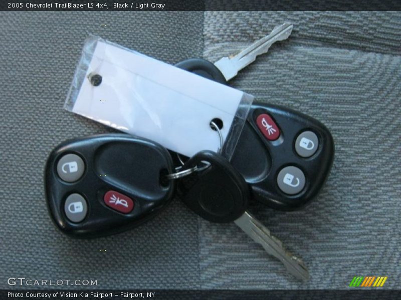 Black / Light Gray 2005 Chevrolet TrailBlazer LS 4x4