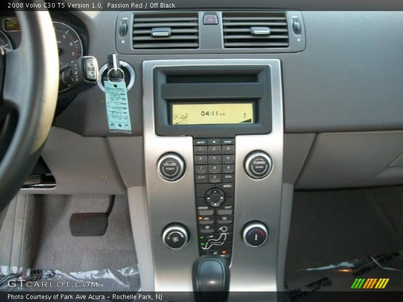 Controls of 2008 C30 T5 Version 1.0