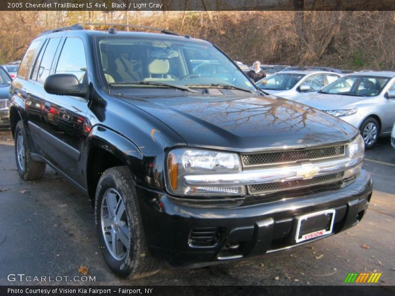 Black / Light Gray 2005 Chevrolet TrailBlazer LS 4x4