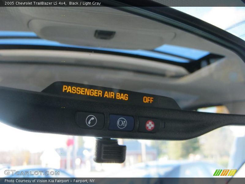 Black / Light Gray 2005 Chevrolet TrailBlazer LS 4x4