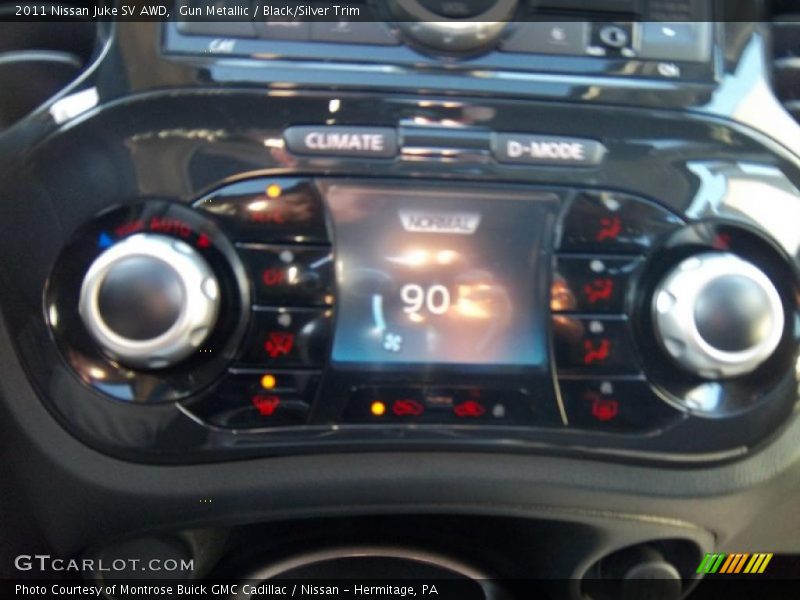 Controls of 2011 Juke SV AWD