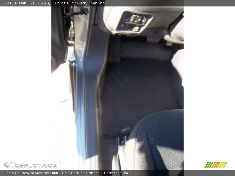 Gun Metallic / Black/Silver Trim 2011 Nissan Juke SV AWD