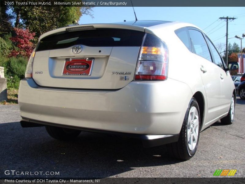 Millenium Silver Metallic / Gray/Burgundy 2005 Toyota Prius Hybrid