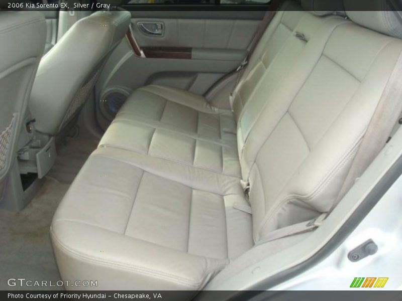 Silver / Gray 2006 Kia Sorento EX