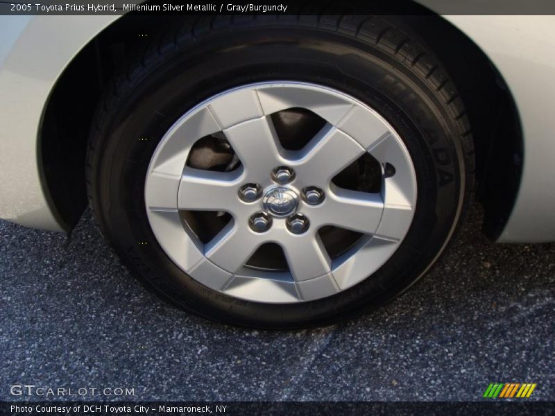 Millenium Silver Metallic / Gray/Burgundy 2005 Toyota Prius Hybrid