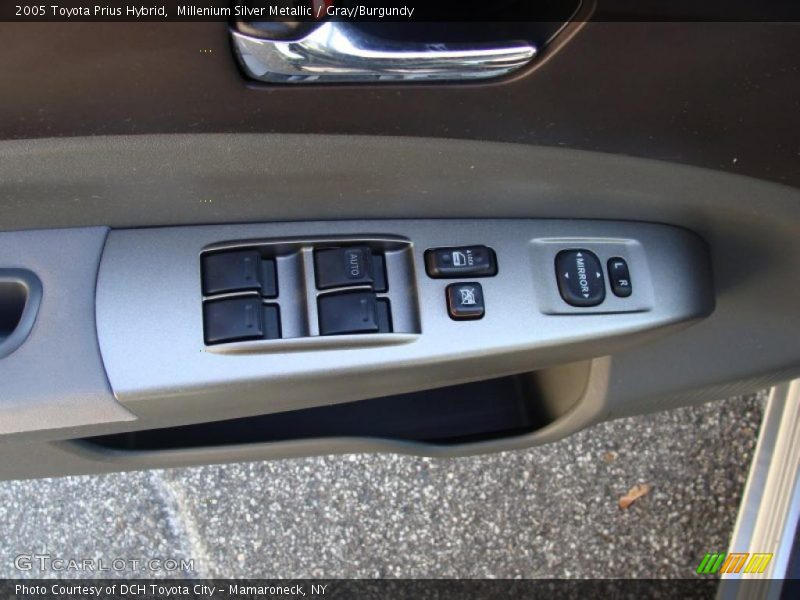 Millenium Silver Metallic / Gray/Burgundy 2005 Toyota Prius Hybrid