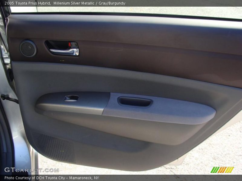 Millenium Silver Metallic / Gray/Burgundy 2005 Toyota Prius Hybrid