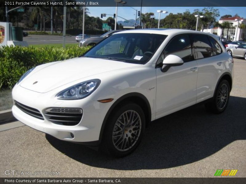 Front 3/4 View of 2011 Cayenne S Hybrid