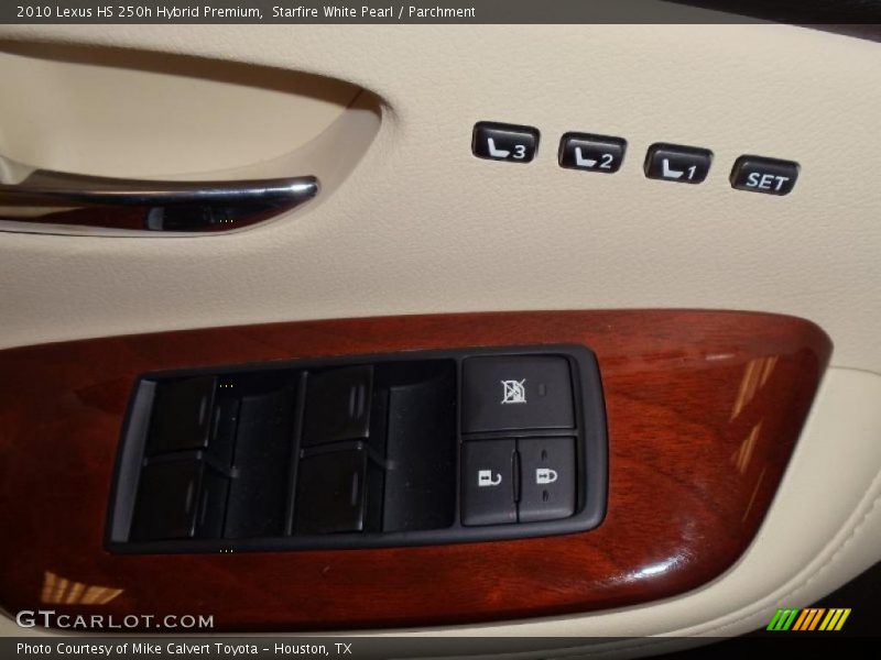 Controls of 2010 HS 250h Hybrid Premium