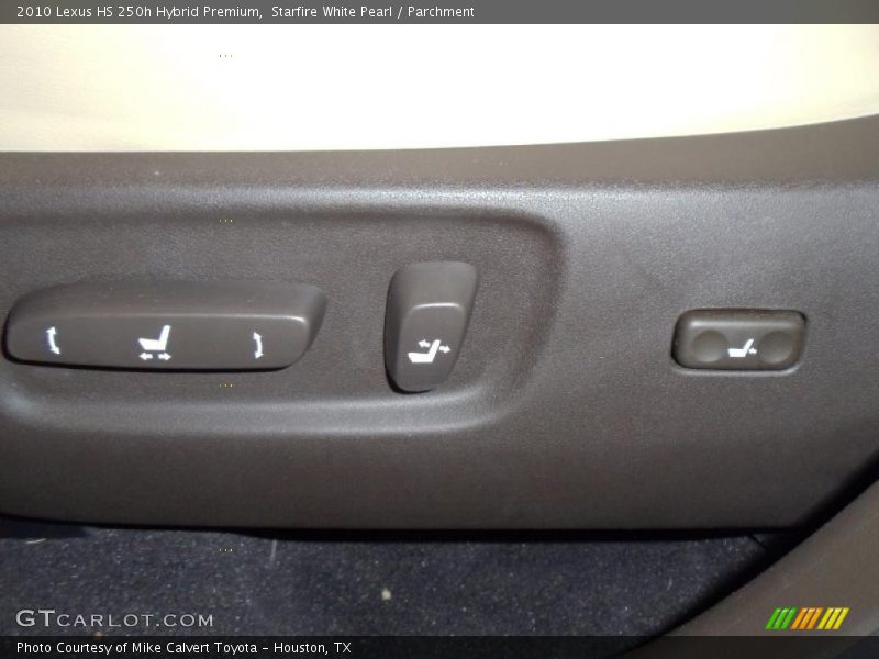 Controls of 2010 HS 250h Hybrid Premium