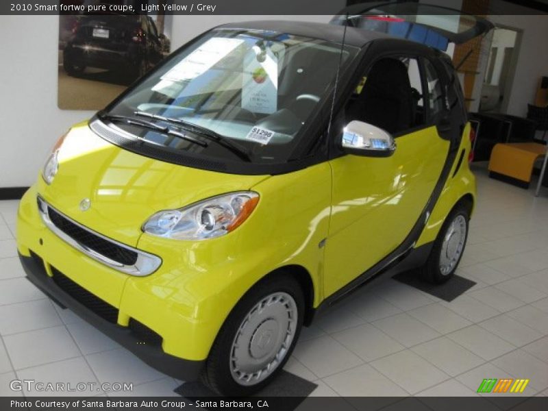 Front 3/4 View of 2010 fortwo pure coupe