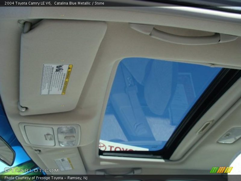 Sunroof of 2004 Camry LE V6