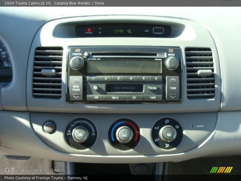 Controls of 2004 Camry LE V6