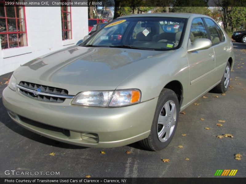 Champagne Metallic / Blond 1999 Nissan Altima GXE
