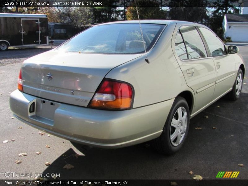 Champagne Metallic / Blond 1999 Nissan Altima GXE