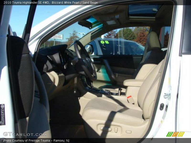 Blizzard White Pearl / Sand Beige 2010 Toyota Highlander SE 4WD