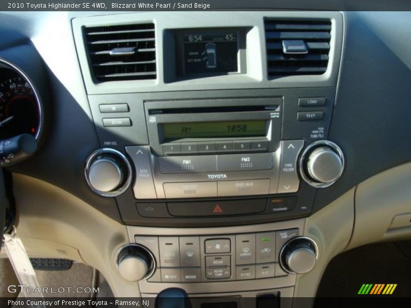 Controls of 2010 Highlander SE 4WD