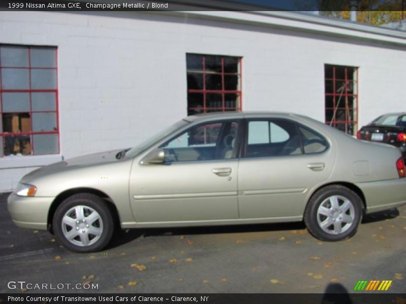 Champagne Metallic / Blond 1999 Nissan Altima GXE