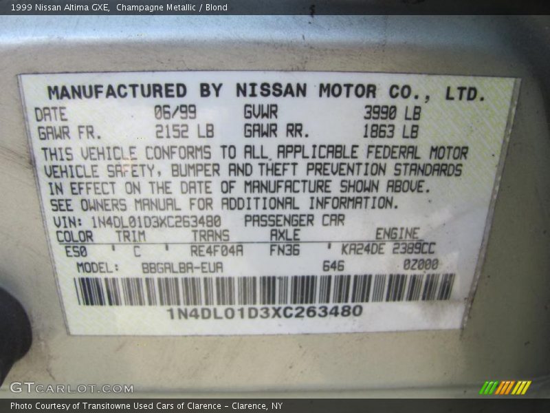 Champagne Metallic / Blond 1999 Nissan Altima GXE