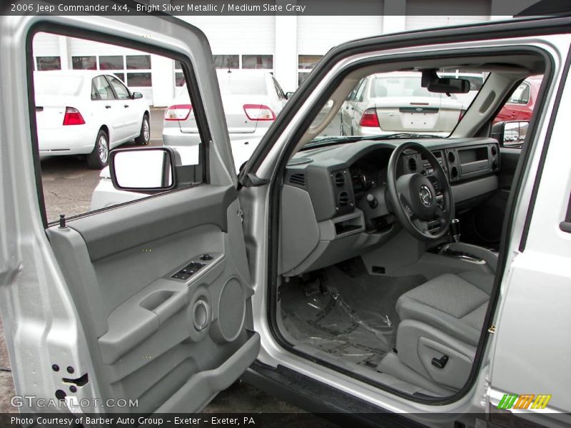 Bright Silver Metallic / Medium Slate Gray 2006 Jeep Commander 4x4