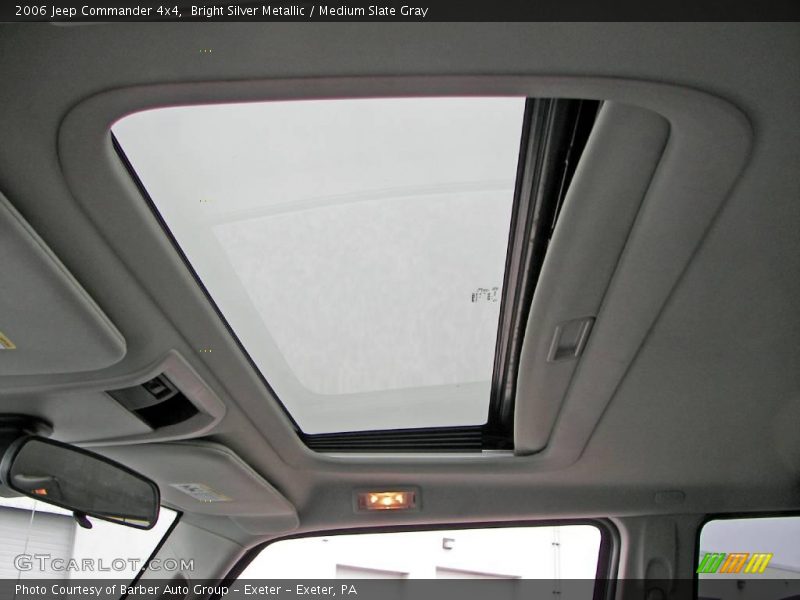 Bright Silver Metallic / Medium Slate Gray 2006 Jeep Commander 4x4