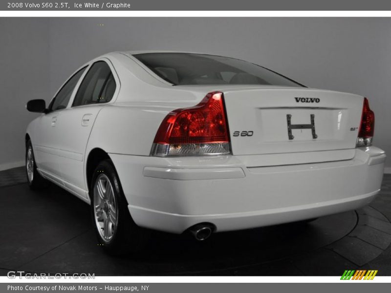 Ice White / Graphite 2008 Volvo S60 2.5T
