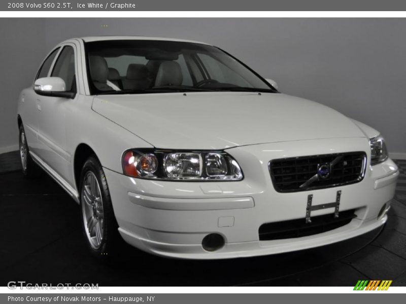 Ice White / Graphite 2008 Volvo S60 2.5T